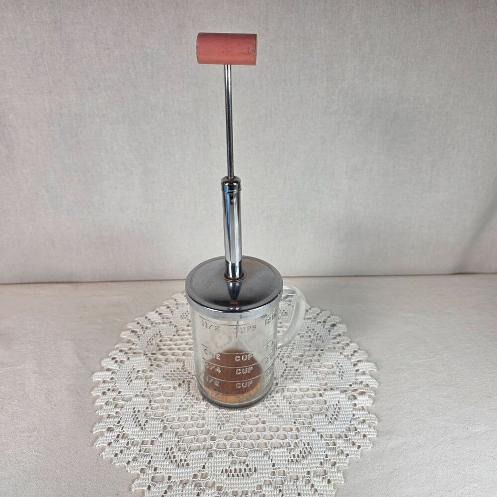 Vintage PAMCO Food Chopper With Glass Measuring Cup Base 1.5 Cup Capacity Metal
